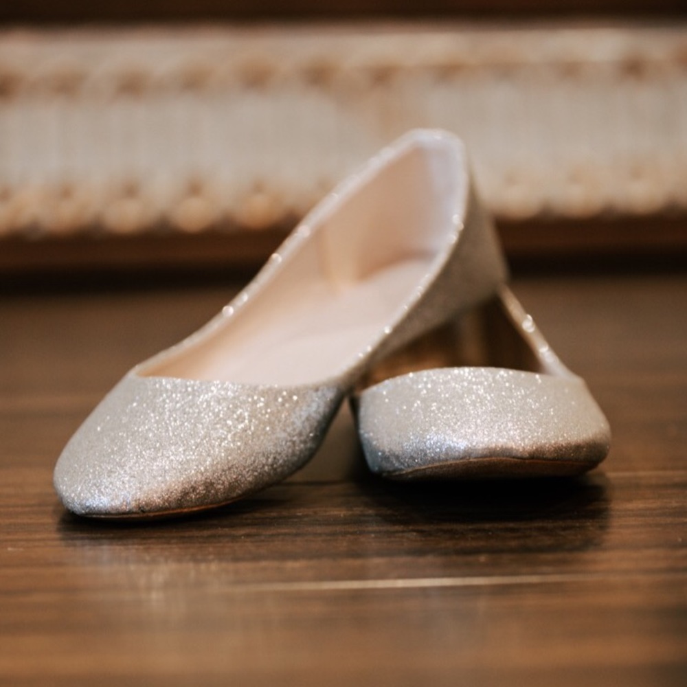 Davids bridal silver metallic ballet flats size 6